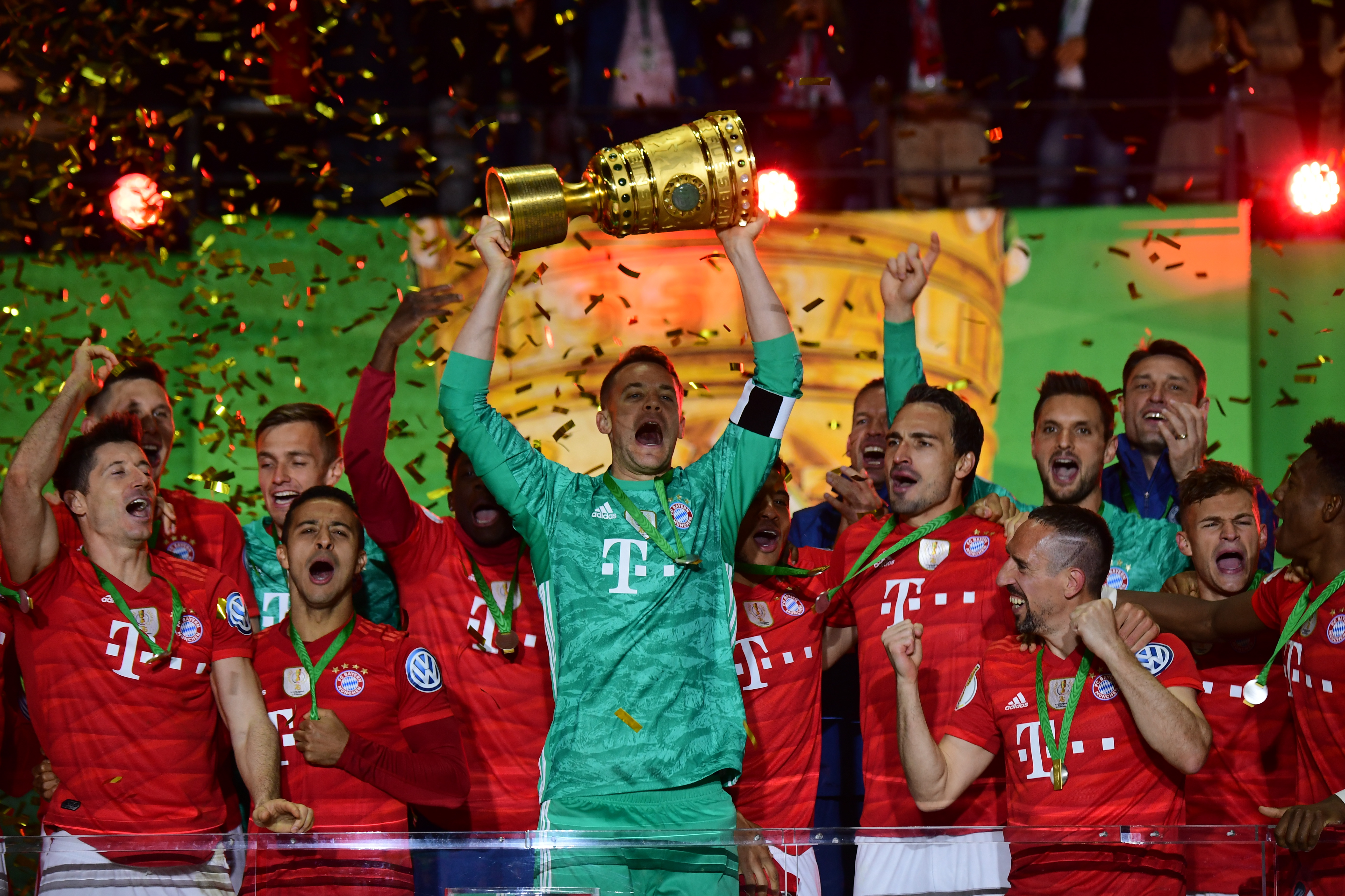 同时通过 同时通过